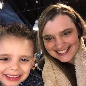 Meet your Posher, Lisa